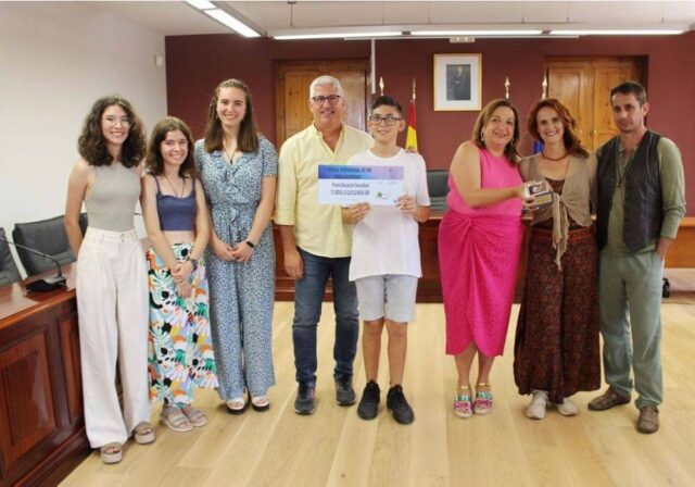 El Ayuntamiento de Huércal obtiene el premio al mejor cortometraje con «Tú serás lo que quieras ser» en el Festival Internacional de Cine para la Diversidad de Valencia El Ayuntamiento de Huércal obtiene el premio al mejor cortometraje con "Tú serás lo que quieras ser" en el Festival Internacional de Cine para la Diversidad de Valencia
