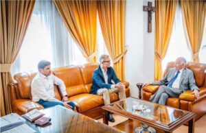 El Ayuntamiento de Roquetas recibió la visita del delegado de Empleo, el cual informó, sobre las próximas subvenciones a las que podrá acceder El Ayuntamiento de Roquetas recibio la visita del delegado de Empleo, el cual informó, sobre las próximas subvenciones a las que podrá acceder