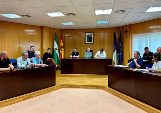 El dispositivo especial de seguridad y limpieza para la noche de San Juan se amplía por parte del Ayuntamiento de Roquetas El dispositivo especial de seguridad y limpieza para la noche de San Juan se amplía por parte del Ayuntamiento de Roquetas