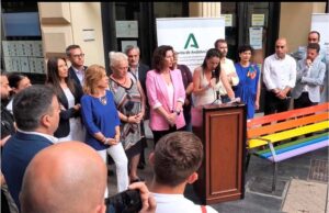 En el Día Internacional del Orgullo, el Ayuntamiento, la Junta y la Diputación se unen a los colectivos LGTBI para exigir una Almería «libre y sin etiquetas En el Día Internacional del Orgullo, el Ayuntamiento, la Junta y la Diputación se unen a los colectivos LGTBI para exigir una Almería "libre y sin etiquetas"
