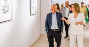 La obra de María José Pastor «Entre capotes y alamares» se exhibe en el Museo Taurino de Roquetas