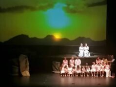 La representación de «El sueño de una noche de verano» en Roquetas de Mar congrega unas 800 personas Unas 800 personas asisten a la representación de ‘El sueño de una noche de verano’ en Roquetas de Mar