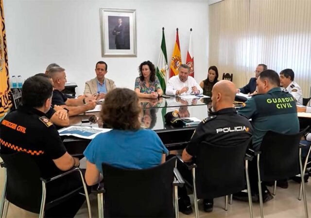 Más de 200 agentes vigilarán la seguridad y el éxito de la festividad de San Juan en Almería capital Más de 200 agentes vigilarán la seguridad y el éxito de la festividad de San Juan en Almería capital