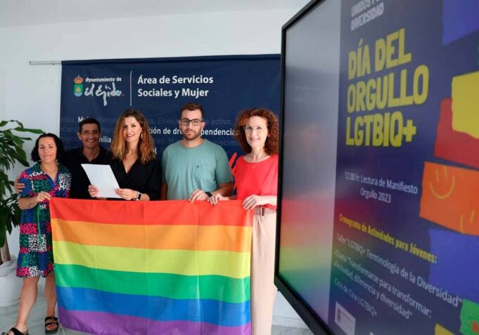 Servicios Sociales de El Ejido participa en la celebración del Día Internacional del Orgullo LGTBIQ+ Servicios Sociales de El Ejido participa en la celebración del Día Internacional del Orgullo LGTBIQ+