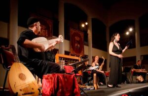 El castillo de Santa Ana se vuelve medieval con la actuación del Ensemble Alfonsí que utiliza instrumentos auténticos del siglo XIII El castillo de Santa Ana se vuelve medieval con la actuación del Ensemble Alfonsí que utiliza instrumentos auténticos del siglo XIII