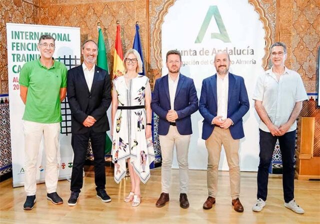 En Almería, 150 atletas de todo el mundo participan en la II Concentración Internacional de Esgrima En Almería, 150 atletas de todo el mundo participan en la II Concentración Internacional de Esgrima