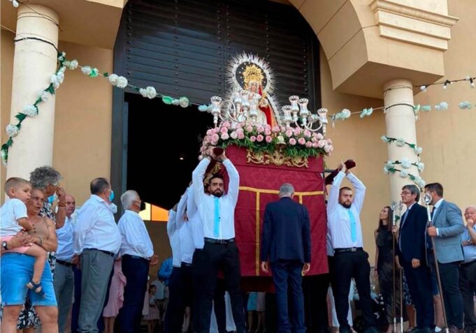 La Curva de Adra celebra sus fiestas patronales en honor a la Santísima Virgen de la Vega La Curva de Adra celebra sus fiestas patronales en honor a la Santísima Virgen de la Vega
