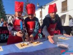 La programación de Navidad comienza en Berja con un taller de bombones de chocolate