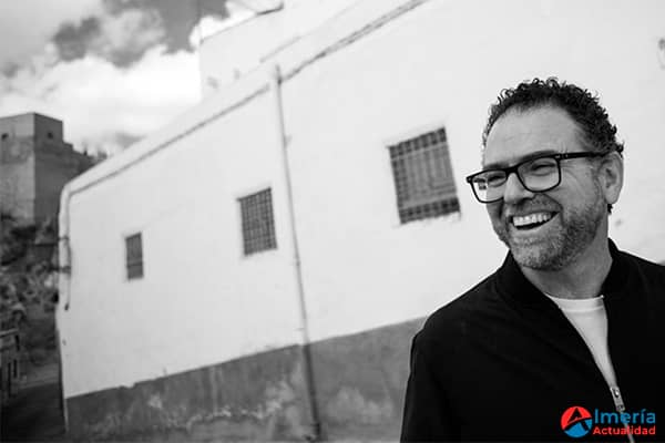 Antonio Álvarez presenta su nuevo álbum ‘Calle Música’ en el Teatro Apolo de Almería