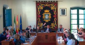 El Ayuntamiento de Níjar exige al Ejecutivo medidas contra las ‘narcolanchas’ y refuerzo de recursos para la Guardia Civil Níjar reclama al Gobierno actuaciones urgentes ante la amenaza de las 'narcolanchas' y más efectivos para la Guardia Civil
