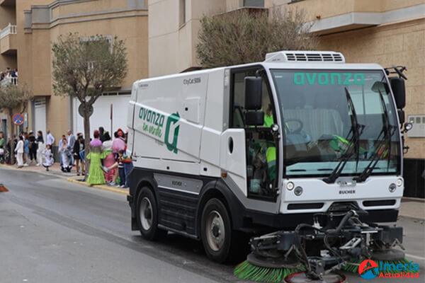 El Consistorio ejidense intensifica la limpieza y recolección de basura en las celebraciones de San Marcos El Ayuntamiento de El Ejido refuerza el servicio de limpieza durante las fiestas de San Marcos