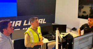 El Ejido continúa en el esfuerzo por restaurar la normalidad después de 19 horas sin luz y activa el Plan de Emergencia Local Tras 19 horas a oscuras, El Ejido redobla esfuerzos y activa su Plan de Emergencia Local para restablecer la normalidad.