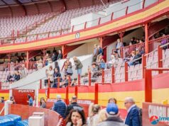 Gran Fritá Roquetera congrega a multitud de participantes para destacar la gastronomía local, informa el Ayuntamiento de Roquetas de Mar