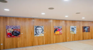 Inaugurada en Roquetas de Mar la muestra artística “De Luces y Pinceles” de César López “El César” César López 'El César' exhibe su talento pictórico en la exposición 'De Luces y Pinceles' en Roquetas de Mar