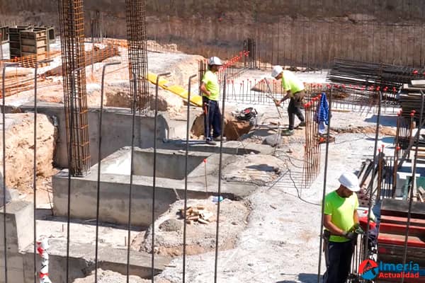 Inician en Almería XXI la edificación de 33 viviendas protegidas en alquiler en Nueva Andalucía Almería XXI comienza la construcción de 33 nuevas viviendas de protección oficial en régimen de alquiler