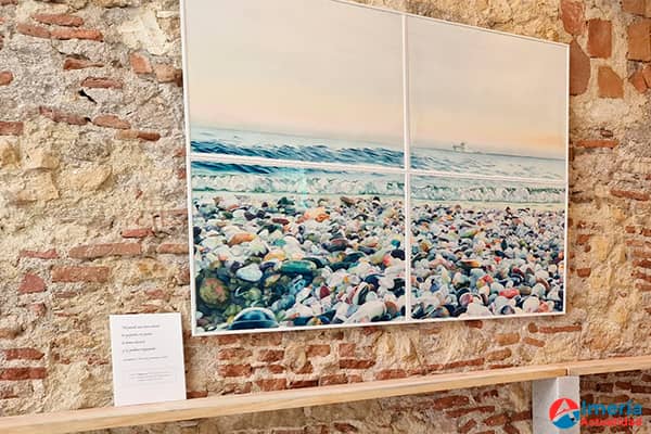 La Asociación Cultural Ronda, inauguró este jueves una exposición de pintura de la artista Luisa María Segura Requena titulada ‘Playeando’ La Asociación Ronda acoge 'Playeando', la nueva exposición pictórica de Luisa María Segura