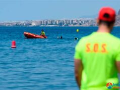 Playas de Almería Seguras en Semana Santa: Socorristas Activos de Jueves Santo a Domingo de Resurrección
