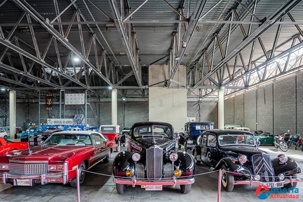 RetroAlmería Joyas del Motor y Antigüedades en Aguadulce