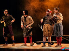 El teatro Apolo acogió un recorrido ágil por los reinados y obras emblemáticas de la época dorada con La loca historia del Siglo de Oro El teatro Apolo revive la época dorada española con 'La loca historia del Siglo de Oro