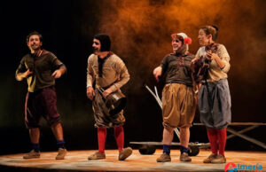 El teatro Apolo acogió un recorrido ágil por los reinados y obras emblemáticas de la época dorada con La loca historia del Siglo de Oro El teatro Apolo revive la época dorada española con 'La loca historia del Siglo de Oro