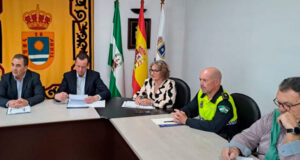 En La Mojonera, la Junta Local de Seguridad destaca la reducción de delitos y solicita aumentar la vigilancia en las fiestas patronales La Junta Local de Seguridad de La Mojonera celebra la bajada delictiva y reforzará la vigilancia en fiestas