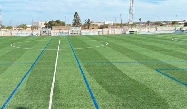 La Mojonera incrementa el cuidado y conservación de sus espacios deportivos municipales La Mojonera refuerza el mantenimiento de sus instalaciones deportivas municipales
