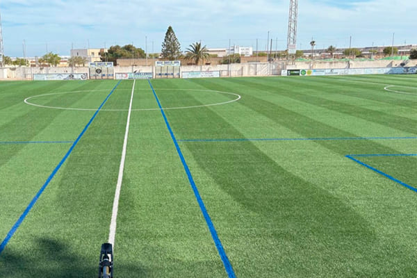 La Mojonera incrementa el cuidado y conservación de sus espacios deportivos municipales La Mojonera refuerza el mantenimiento de sus instalaciones deportivas municipales