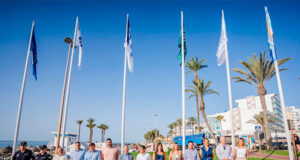 Seis playas de Roquetas de Mar lucirán este verano banderas azules y certificados de calidad Seis playas de Roquetas obtienen banderas azules y sellos de calidad para la temporada estival